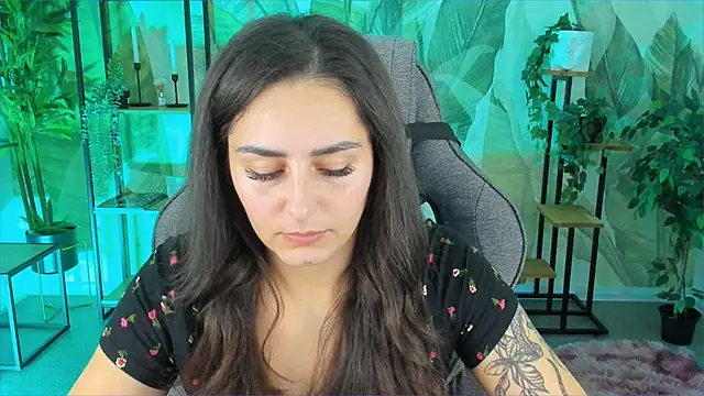 ValeriiMills online show from 11/27/25, 03:01