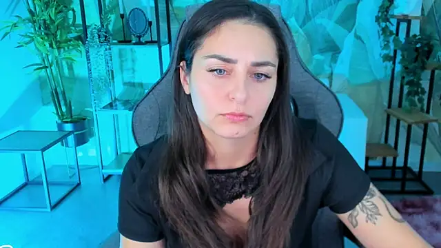 ValeriiMills online show from 10/10/25, 02:40