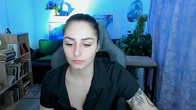 ValeriiMills online show from 02/19/26, 02:58