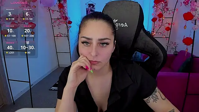 ValeriiMills online show from 04/13/26, 03:16