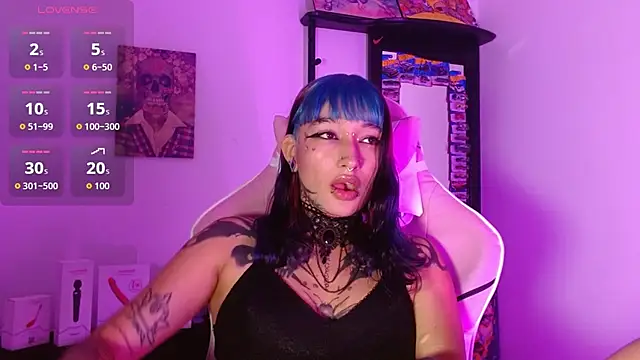 SharaRoss1 online show from 06/05/26, 08:14