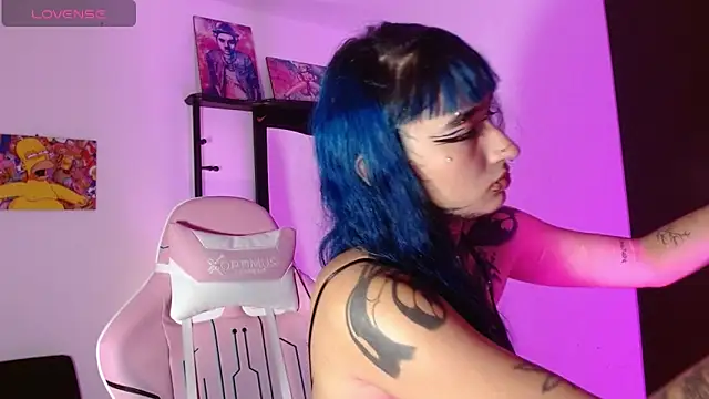 SharaRoss1 online show from 11/12/25, 03:32