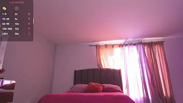 Snapshot of emily_bennett chatting on 07/17/26, 09:12 emily bennett online show from 07/17/26, 09:12