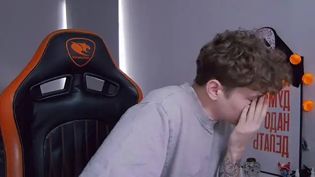 DanyDavis online show from 11/02/25, 09:25