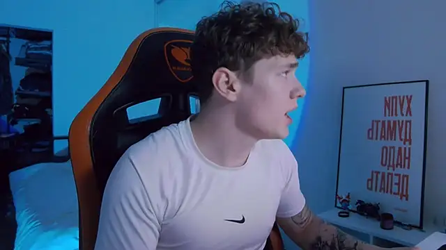 DanyDavis online show from 10/18/25, 01:24