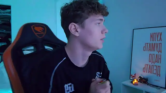 DanyDavis online show from 10/17/25, 01:13