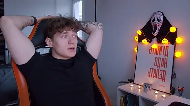 DanyDavis online show from 10/24/25, 12:15