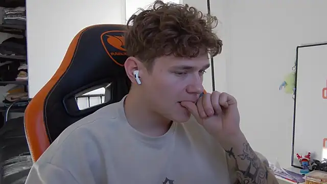 DanyDavis online show from 10/08/25, 08:16