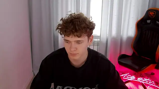 DanyDavis online show from 04/18/26, 08:38