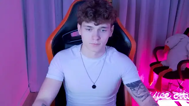 DanyDavis online show from 04/12/26, 04:43