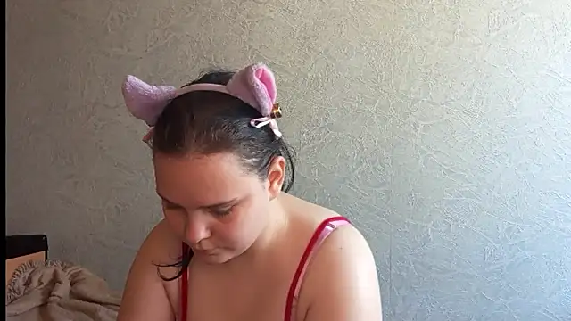 SweetPiggyx online show from 05/09/26, 01:36