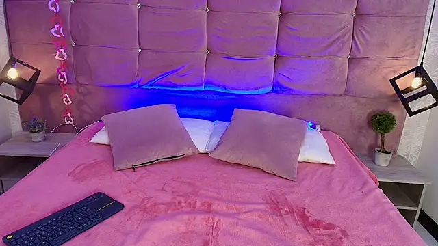 Jenna-Mitchell online show from 10/08/25, 03:52