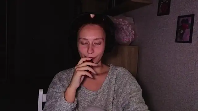 kristi ginger online show from 10/03/25, 12:14