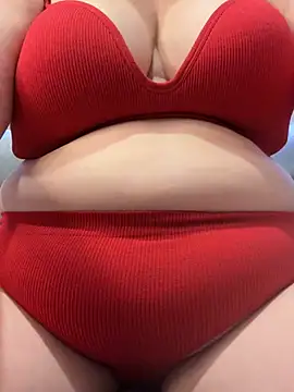 Snapshot of Raven_Magical_Milf chatting on 07/10/26, 08:03 Raven Magical Milf online show from 07/10/26, 08:03