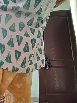 Desi Bhabi 01 online show from 11/06/25, 02:59