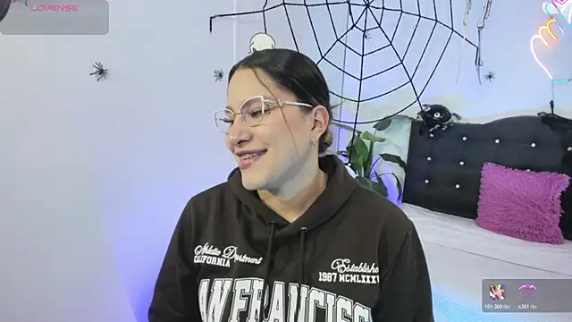 saaya tay online show from 10/28/25, 03:07