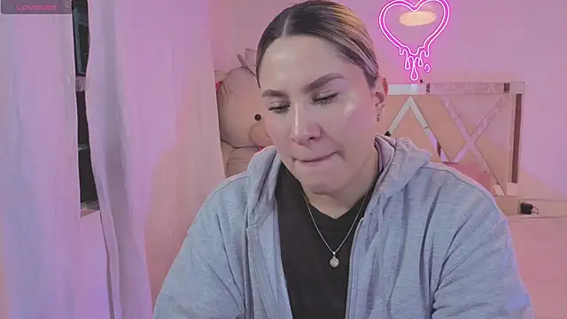 saaya tay online show from 02/25/26, 03:18