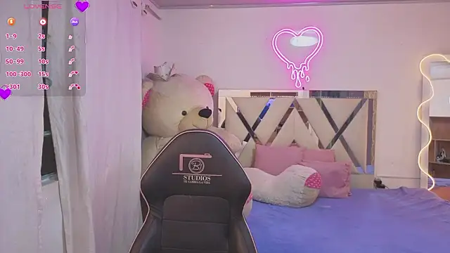 saaya tay online show from 02/17/26, 03:04