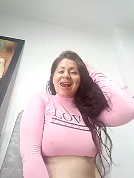 Snapshot of lunadicty chatting on 02/27/25, 10:53 lunadicty online show from 02/27/25, 10:53