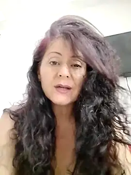 Snapshot of lunadicty chatting on 06/17/26, 09:14 lunadicty online show from 06/17/26, 09:14