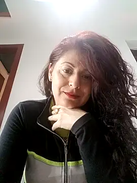 Snapshot of lunadicty chatting on 09/26/25, 11:33 lunadicty online show from 09/26/25, 11:33