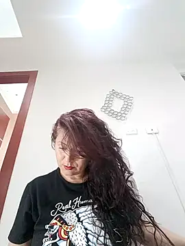 lunadicty online show from 11/30/25, 08:09