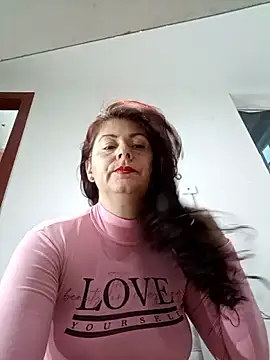 Snapshot of lunadicty chatting on 10/12/25, 10:00 lunadicty online show from 10/12/25, 10:00