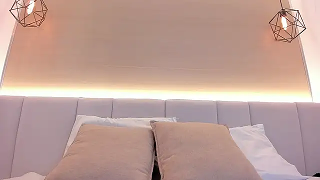 FreyaZimmerman  online show from 02/17/26, 07:55