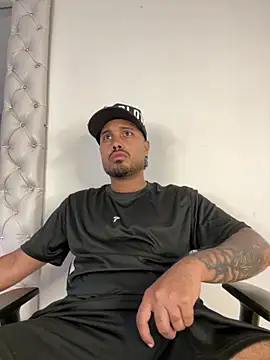 PapiStan online show from 11/17/25, 01:48