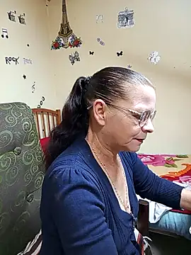 katrina perez online show from 09/12/25, 09:58