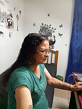 katrina perez online show from 02/26/26, 10:43