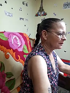 katrina perez online show from 10/11/25, 09:38