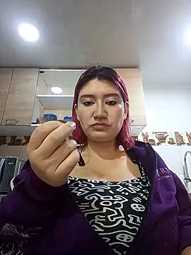 Cerecitaa02  online show from 03/06/26, 11:00