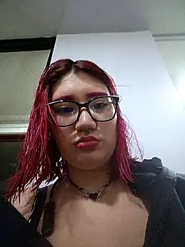 Snapshot of Cerecitaa02_ chatting on 04/17/26, 11:40 Cerecitaa02 online show from 04/17/26, 11:40
