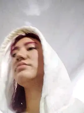 Cerecitaa02  online show from 11/27/25, 11:43