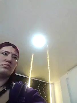 Cerecitaa02  online show from 12/15/25, 11:38