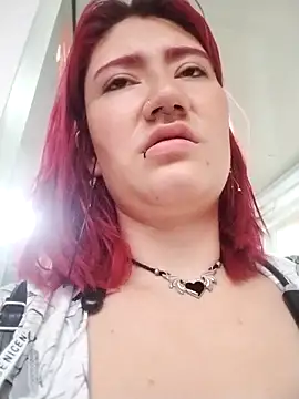 Cerecitaa02  online show from 12/22/25, 11:43