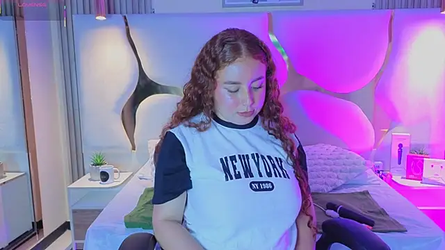 AmmberJones online show from 12/22/25, 02:06