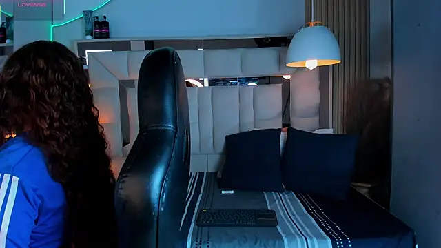 AmmberJones online show from 01/13/26, 04:16