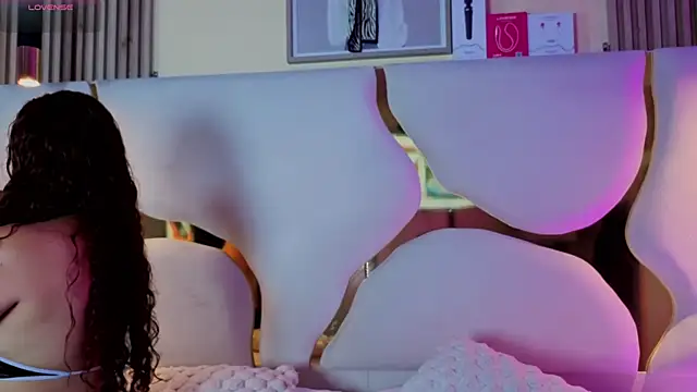 AmmberJones online show from 12/04/25, 12:48