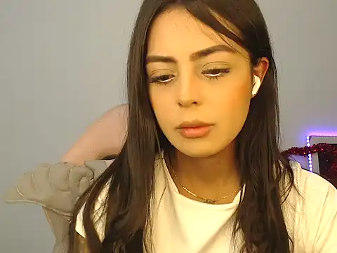 Snapshot of Sweetcandy18_Little chatting on 09/28/25, 12:28 Sweetcandy18 Little online show from 09/28/25, 12:28