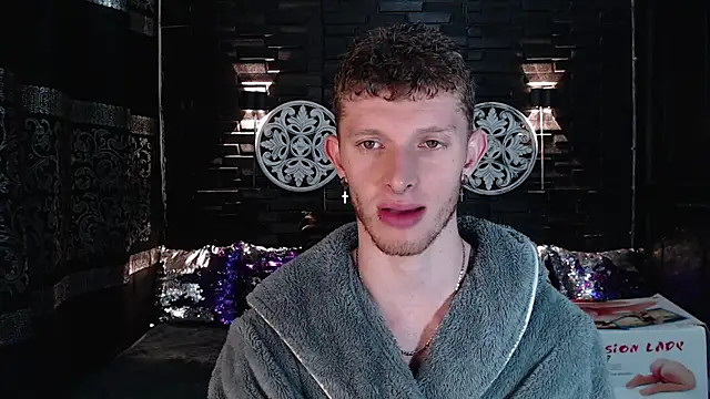 Snapshot of andrewxbi chatting on 09/10/25, 11:31 andrewxbi online show from 09/10/25, 11:31