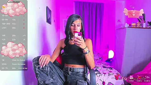 SkylerBennet online show from 10/23/25, 03:16