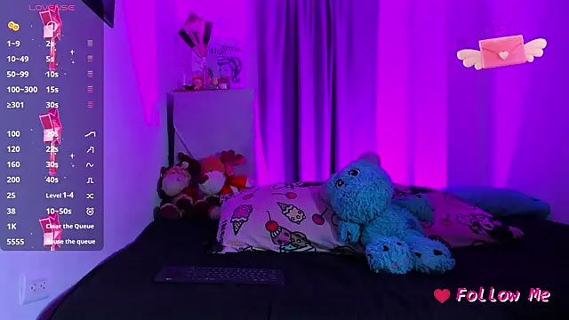 SkylerBennet online show from 05/13/26, 03:24
