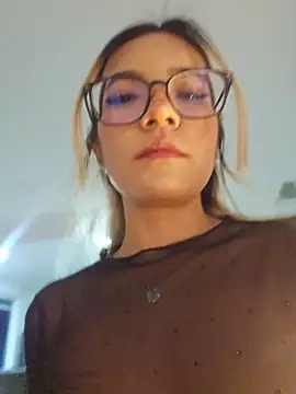 Pretty roxxyy online show from 03/29/26, 11:23