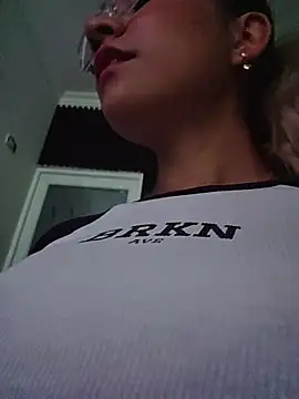 Pretty roxxyy online show from 06/27/26, 11:16
