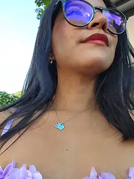 Pretty roxxyy online show from 11/07/25, 12:31