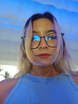 Pretty roxxyy online show from 04/04/26, 11:17