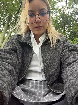 Pretty roxxyy online show from 02/23/26, 12:17