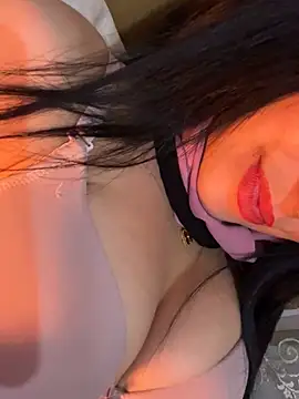 QueenLujaine online show from 03/05/26, 12:29